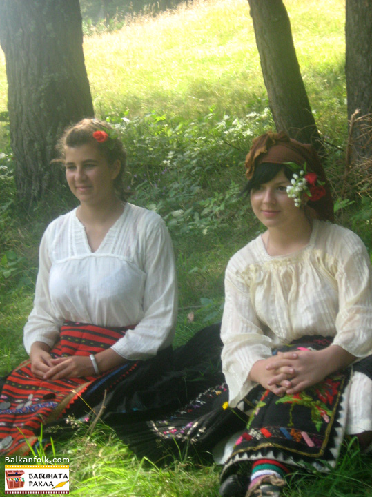 Female costumes from the village of Bhutan, Bulgaria. Participation of Koprivshtitsa 2010