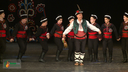 Ансамбъл "Ромбана" изпълнява танца "Коледари"