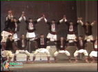 Танцов ансамбъл "Аура" изпълнява Игри край Струма