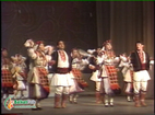 Танцов ансамбъл "Аура" изпълнява Игри край Струма