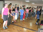 Урок по български народни танци