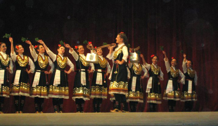 Женски шопски танц - Ансамбъл Балкан