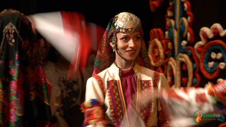 Национален фолклорен ансамбъл "Филип Кутев" - "Шарена гайда"