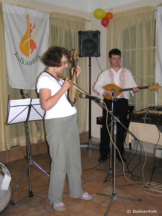 Linda Green is playing the gadoulka and Anton Tsambov - tamboura