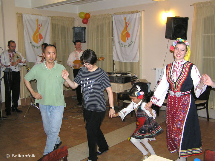 Evening in the restaurant - Seki, Inkeri, Sofia, Ivelina