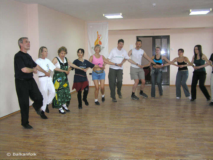 Bulgarian folk dances with Emil Genov