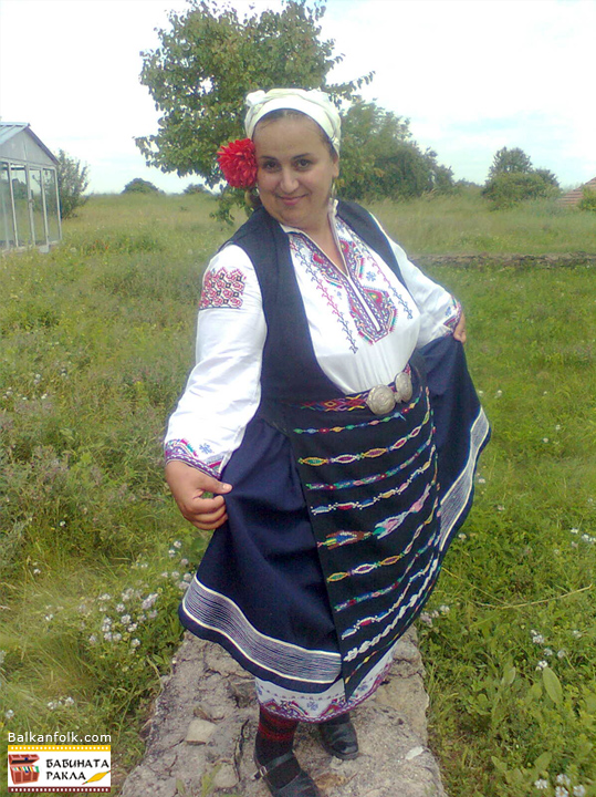 Costume from the village of Gorna Lipnitsa, Bulgaria