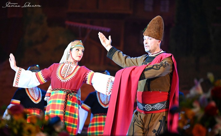 "Shepherd and Judas Maiden" - choreography Kiril Jenev, music Stefan Mutafchiev - photo Slavina Lukanova