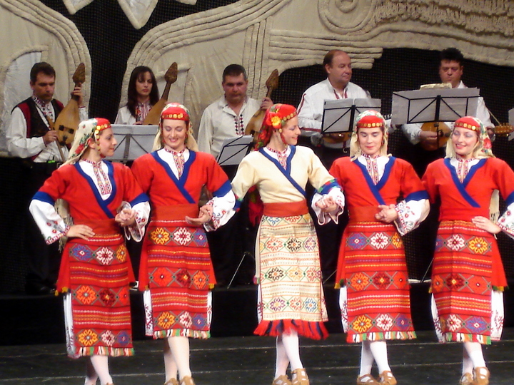Komitsko libe - horeography Kiril Haralampiev
