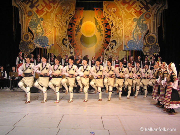 Nadigravane - “Filip Koutev” Bulgarian National Folklore Ensemble