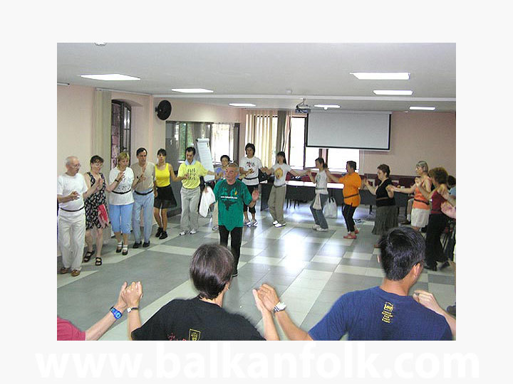 Bulgarian folklore dancing lesson with teacher Todor Karapchanski